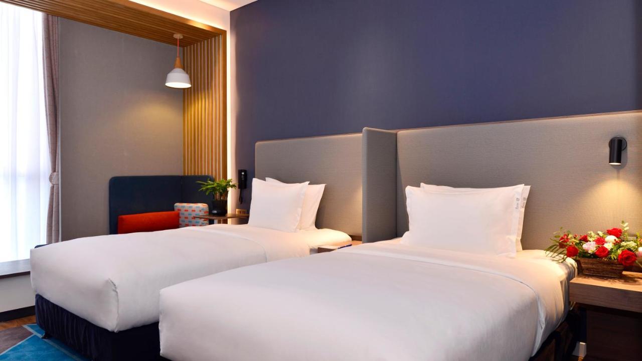 Holiday Inn Express Luanchuan By Ihg Ngoại thất bức ảnh