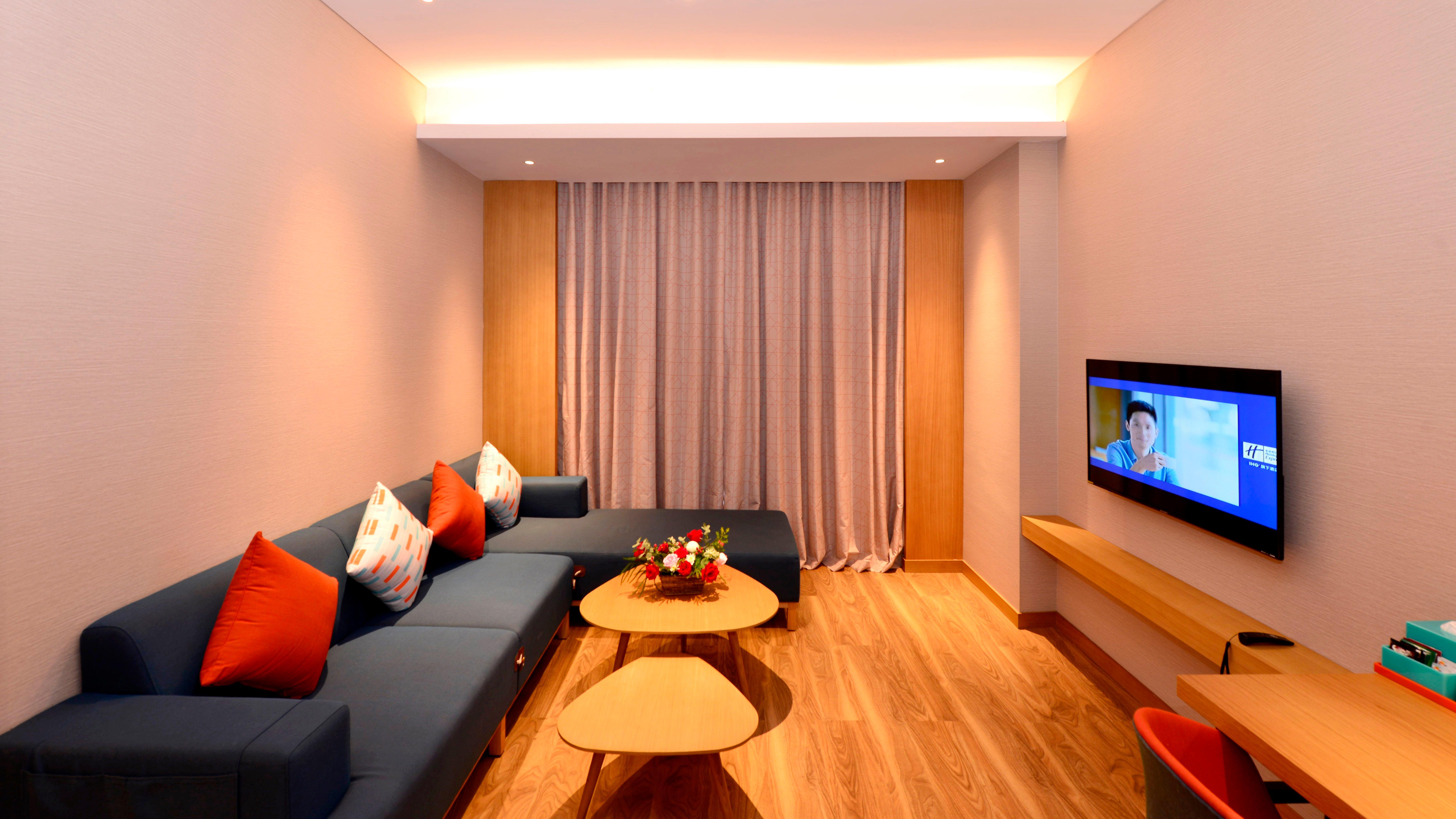 Holiday Inn Express Luanchuan By Ihg Ngoại thất bức ảnh