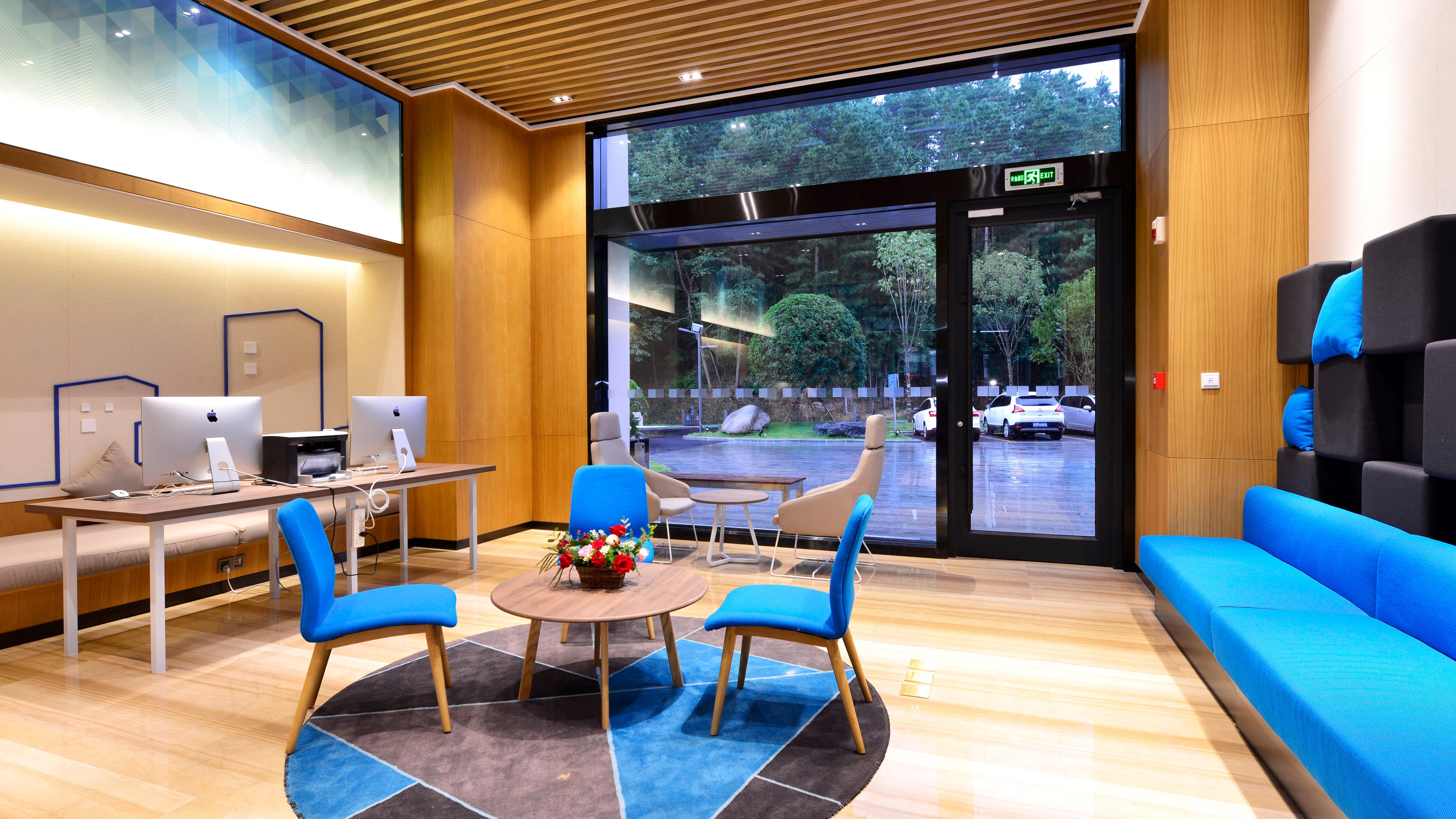 Holiday Inn Express Luanchuan By Ihg Ngoại thất bức ảnh