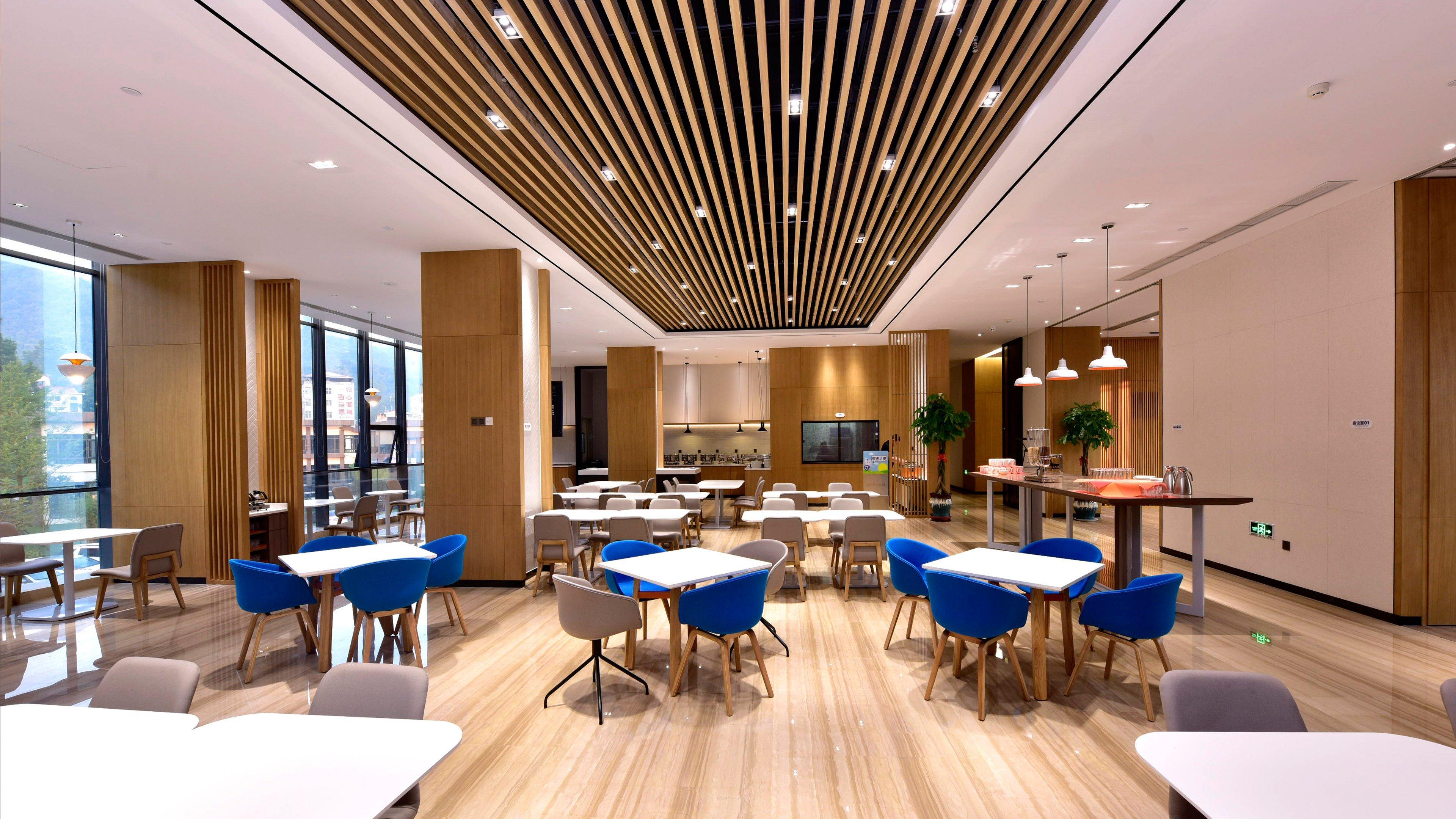 Holiday Inn Express Luanchuan By Ihg Ngoại thất bức ảnh